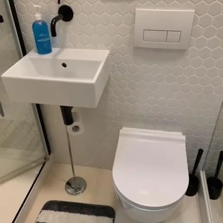 Nowoczesny Apartament Na Pradze-polnoc